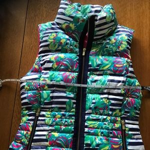 Lilly Pulitzer flowered puffy zip from vest size large